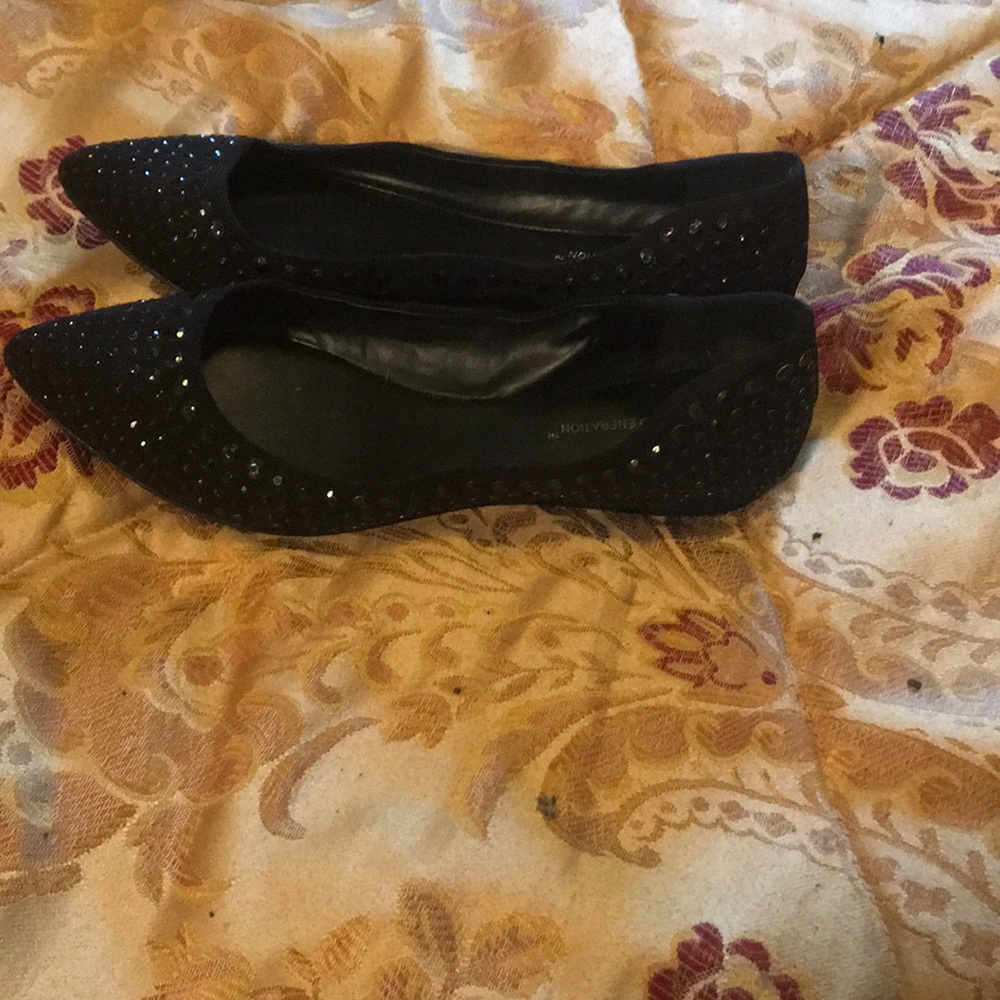 Really Cute Started Bcbg Generation Flats - image 2